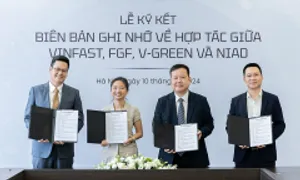Doanh nghiệp thuê 200 xe điện VinFast, phát triển trạm sạc V-Green